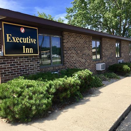 Executive Inn Cass City Екстериор снимка