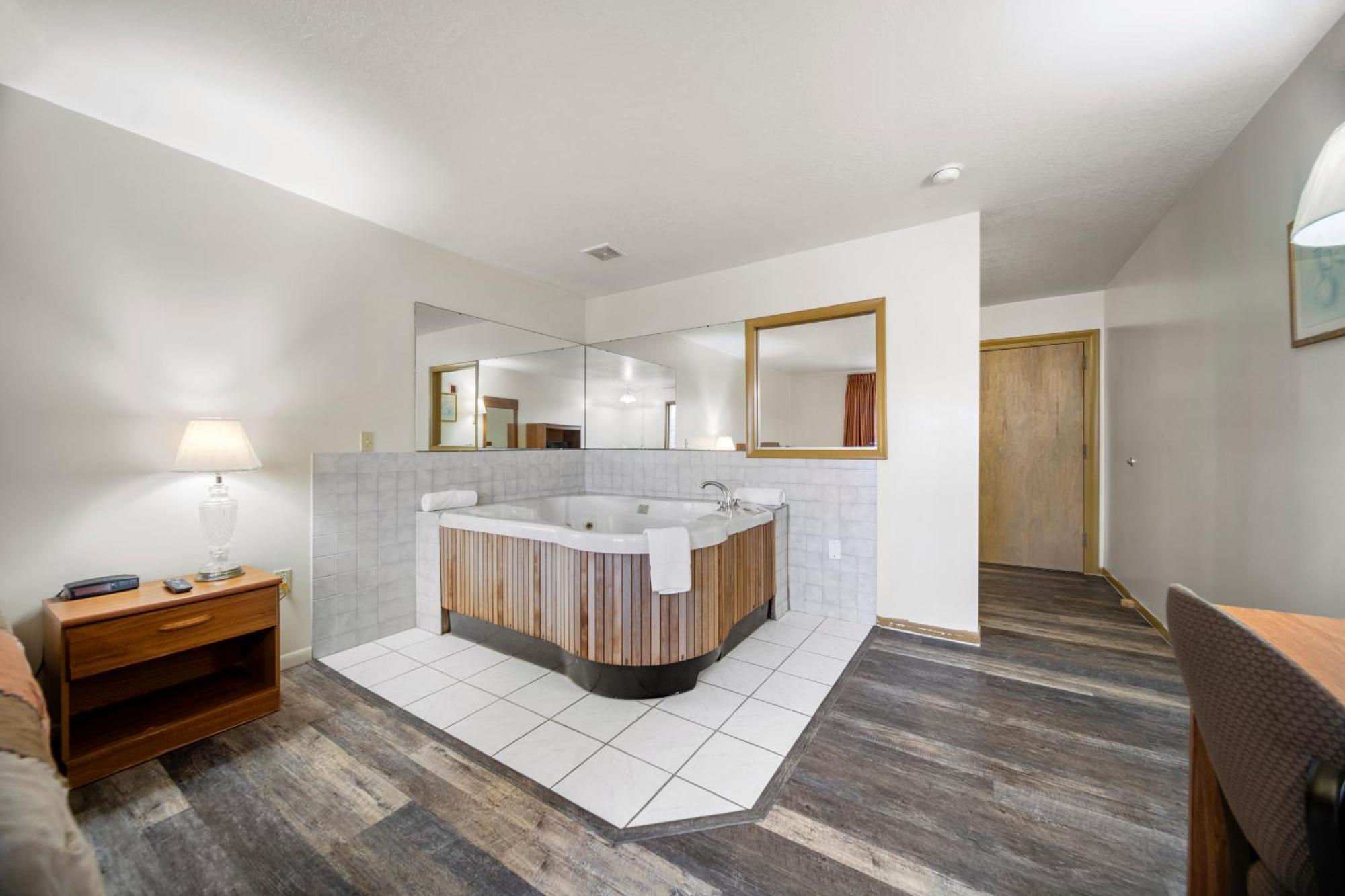 Executive Inn Cass City Екстериор снимка