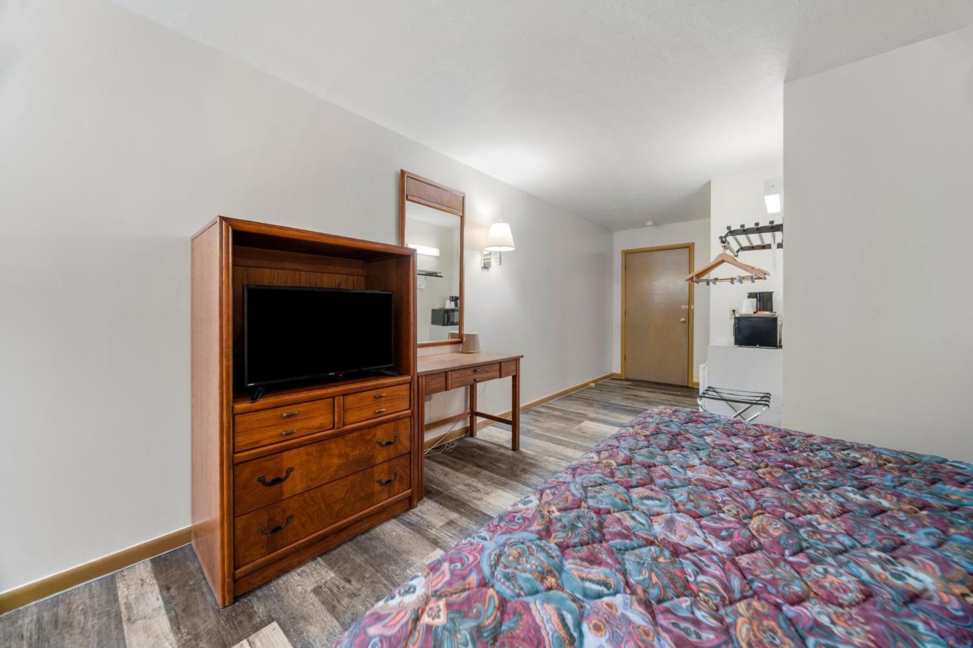 Executive Inn Cass City Екстериор снимка