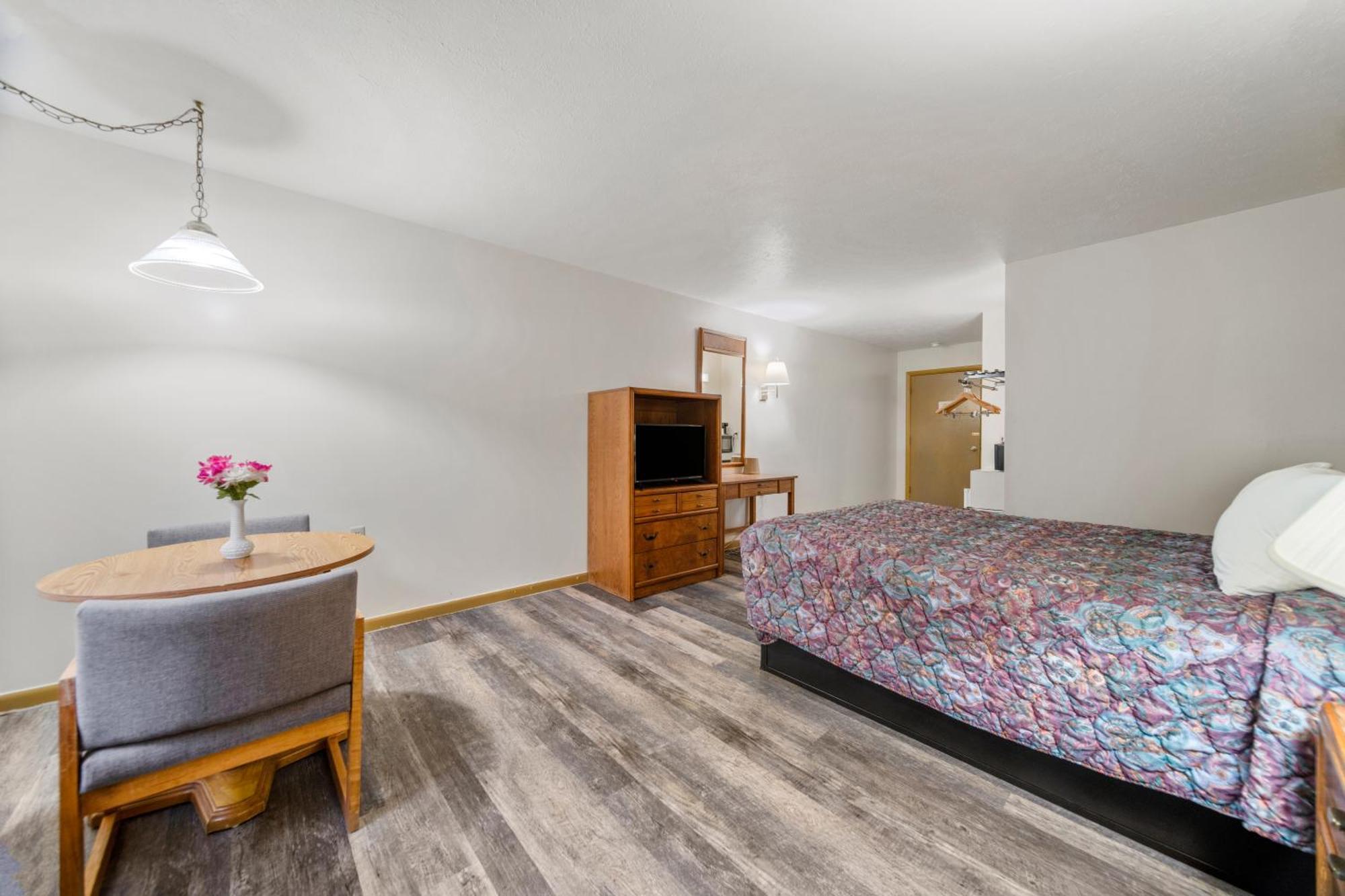 Executive Inn Cass City Екстериор снимка
