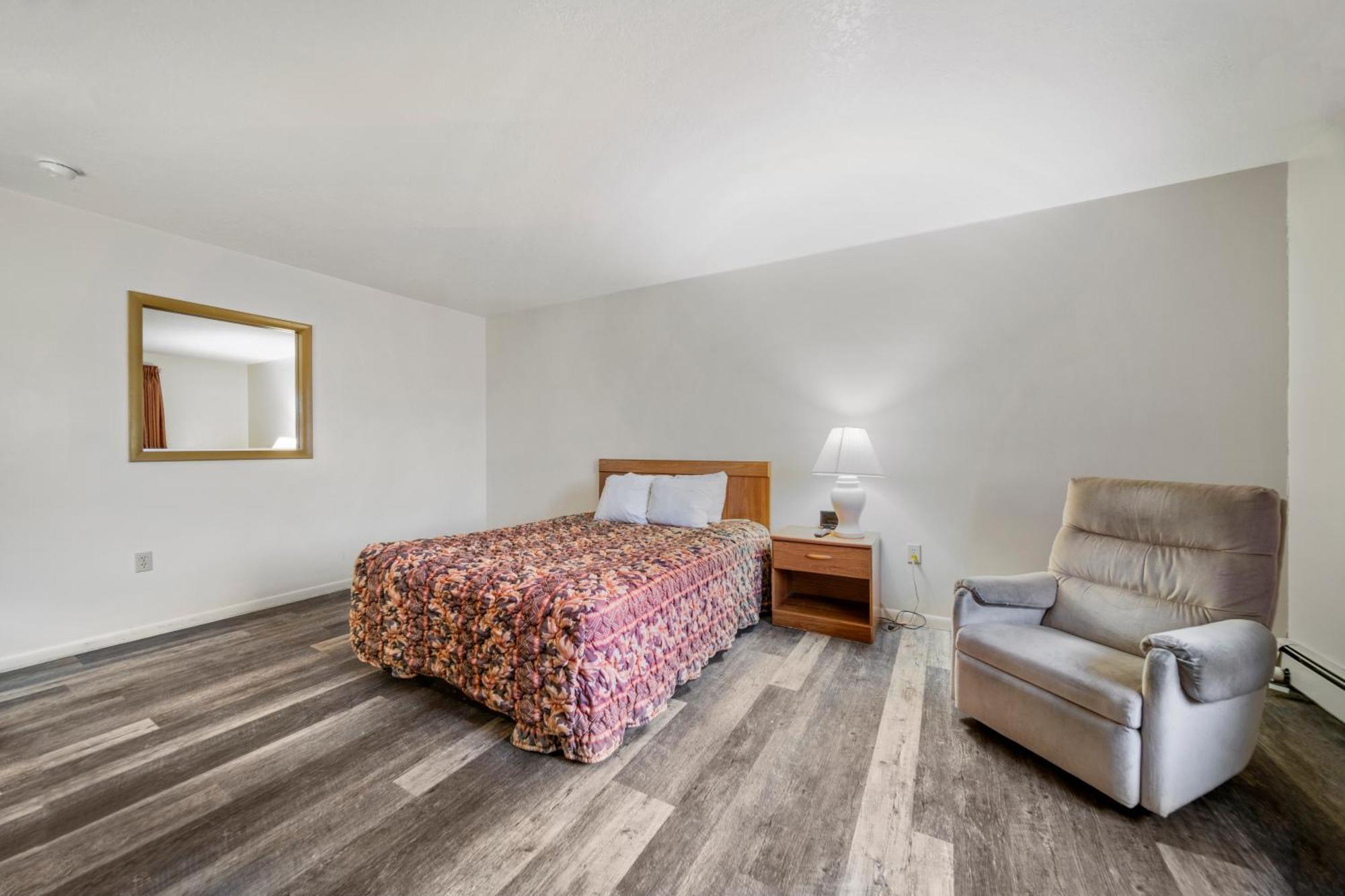 Executive Inn Cass City Екстериор снимка