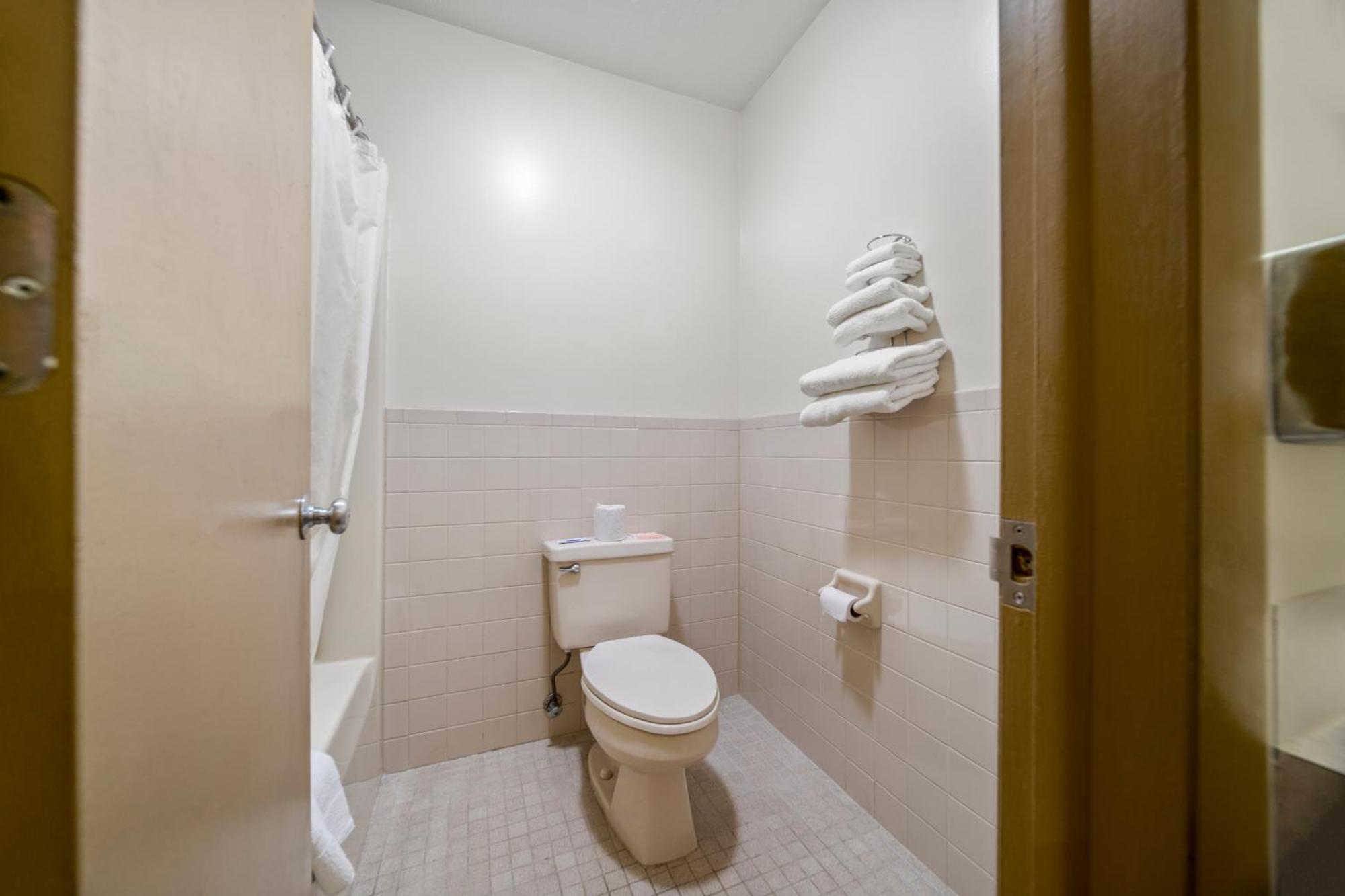 Executive Inn Cass City Стая снимка