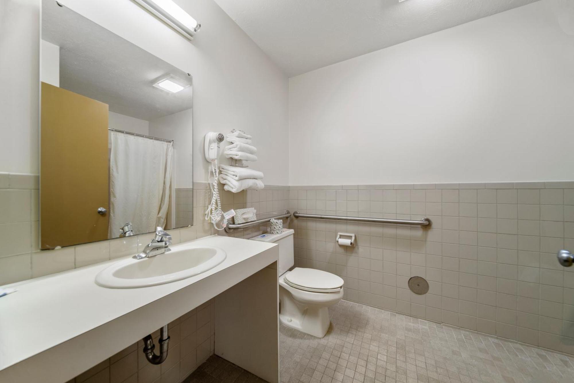 Executive Inn Cass City Стая снимка