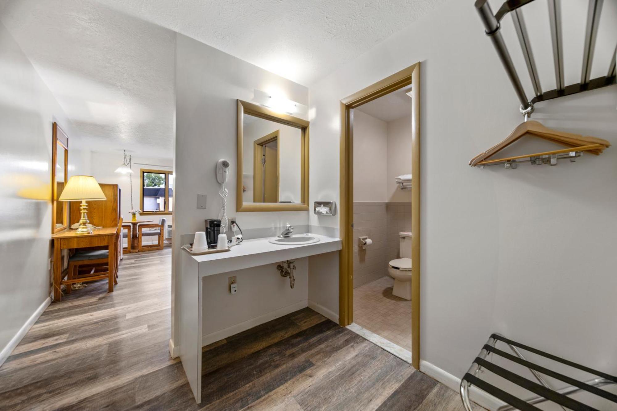 Executive Inn Cass City Стая снимка